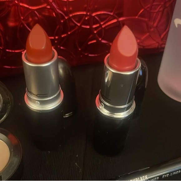 MAC 7 pc Makeup Bundle + Cosmetic Bag $167 Value - Picture 5 of 13